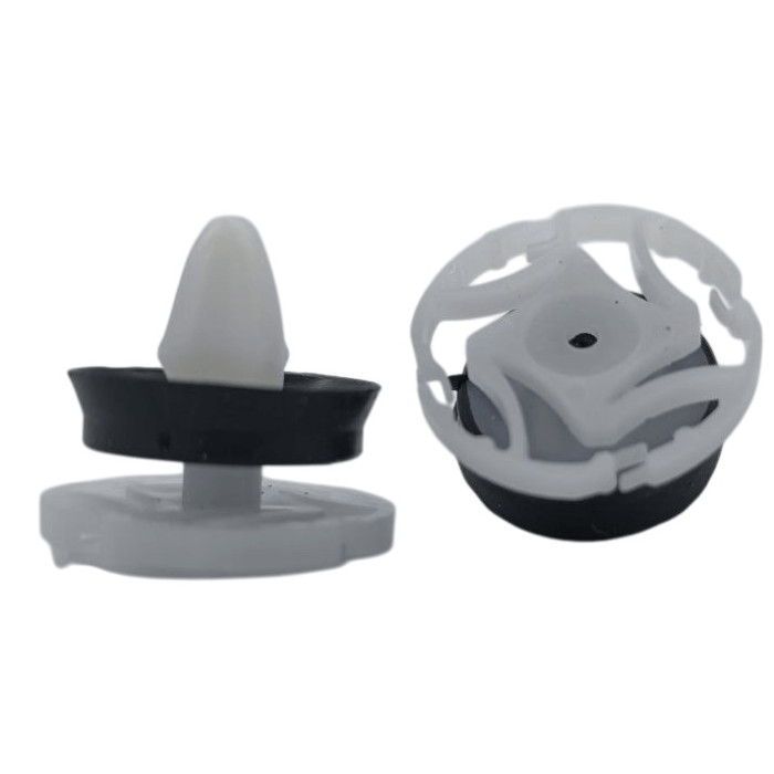 Фигурное крепление внутренней отделки двери