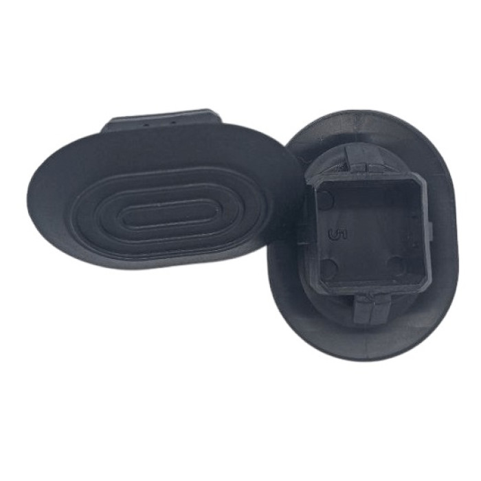 Заглушка кузова Toyota Corolla овальная