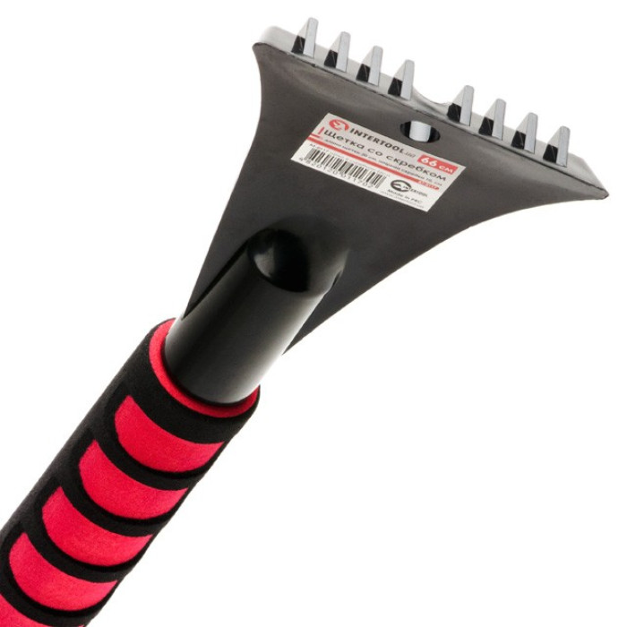 Щітка зі скребком 66см INTERTOOL AT-0117