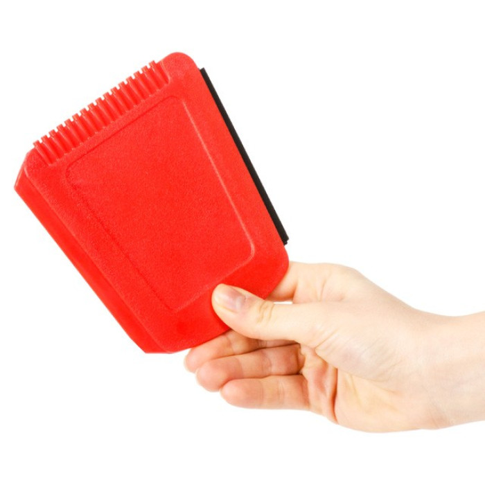 Автомобільний скребок для скла з водозгоном 12х12см INTERTOOL AT-0101