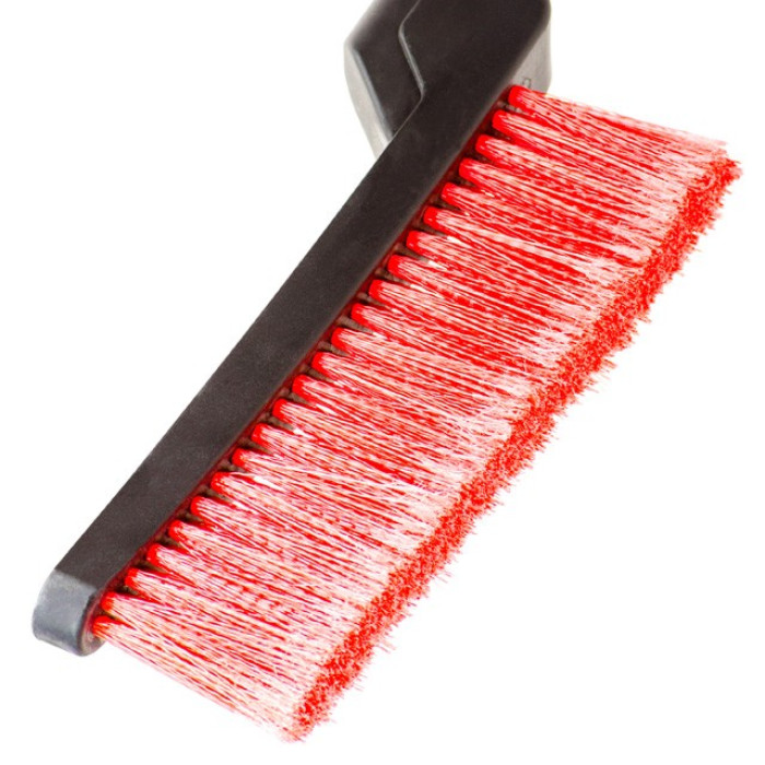 Щітка зі скребком 61см INTERTOOL AT-0115