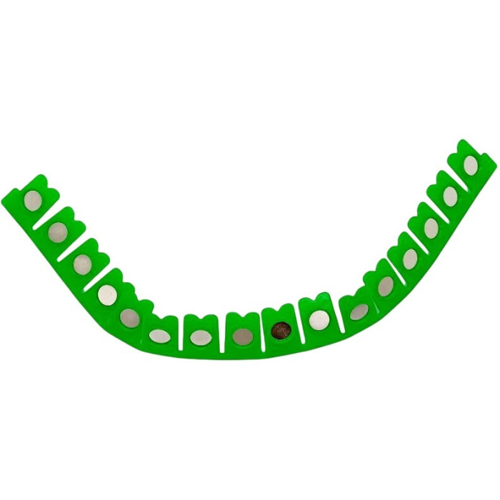 Магнітна стрічка для захисту країв автомобіля під час сухого шліфування.